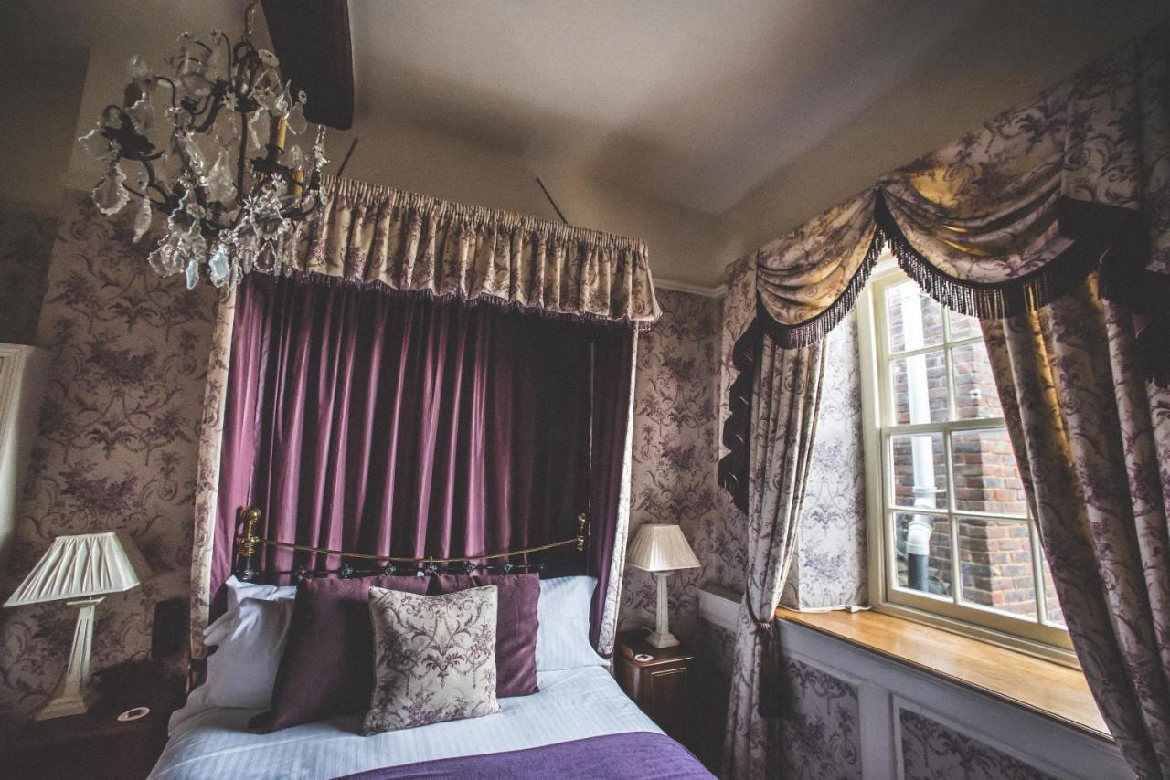 ライ ジークス ハウス Bed & Breakfast エクステリア 写真 The bedroom of the Old Vicarage