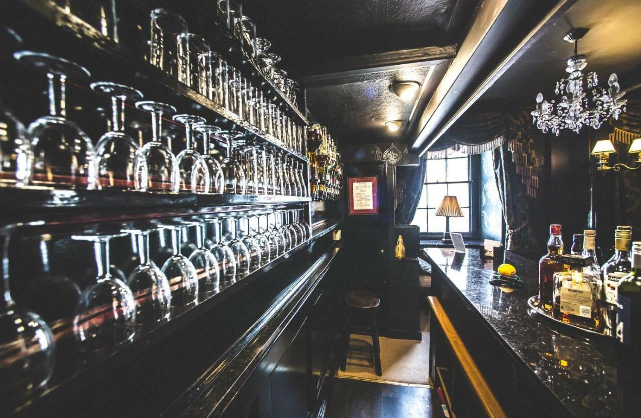 ライ ジークス ハウス Bed & Breakfast エクステリア 写真 The bar at the Old Tom Morris
